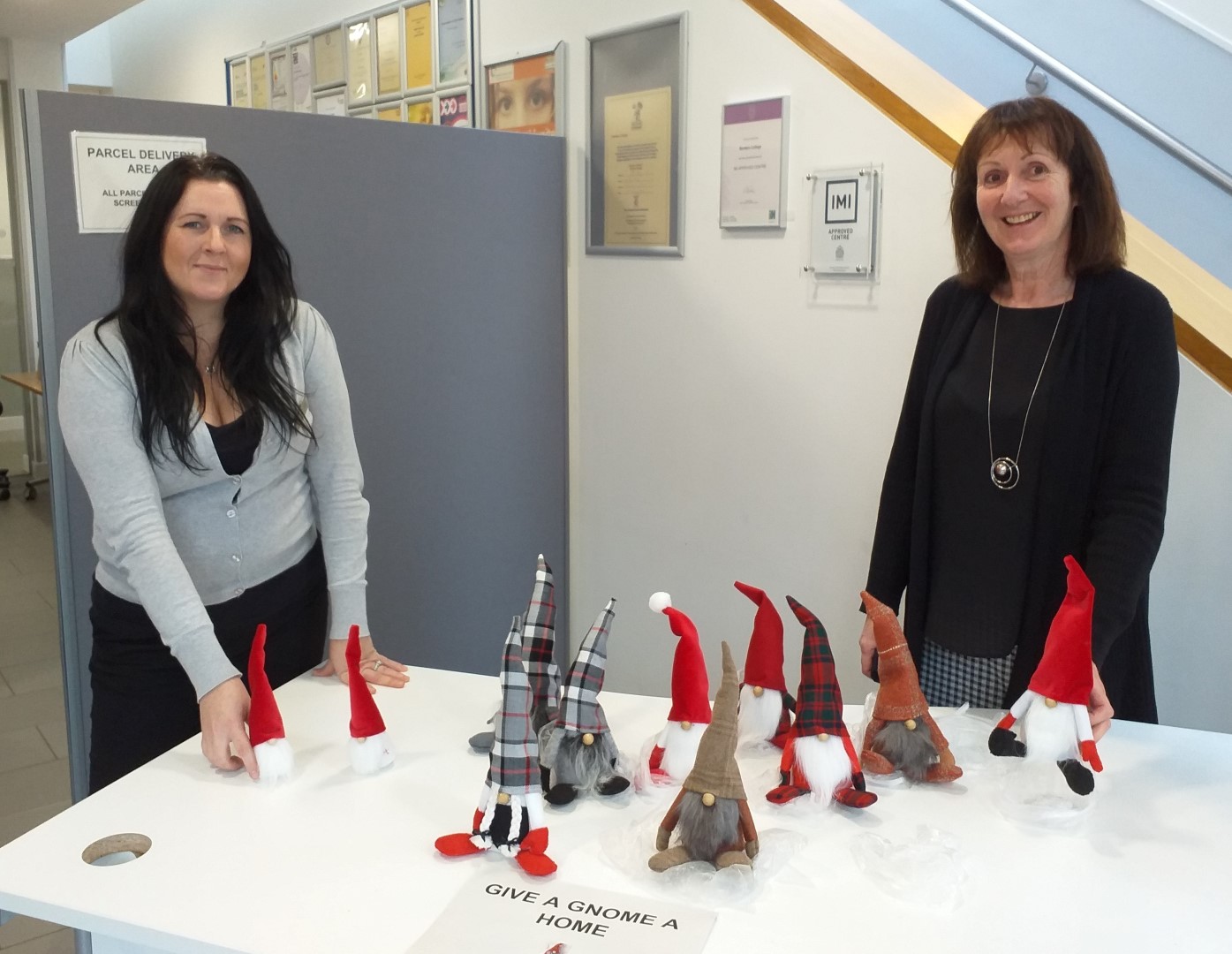 Sheila McColm and Dawn Routledge with gnomes